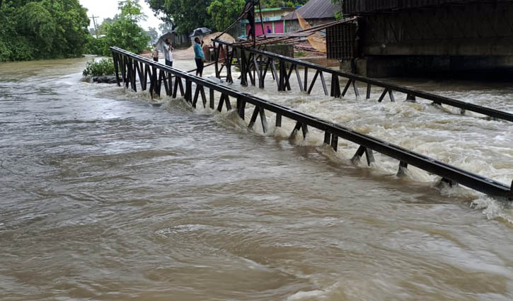 হঠাৎ ভয়ংকর বন্যা, বিপর্যস্ত ৯ জেলা